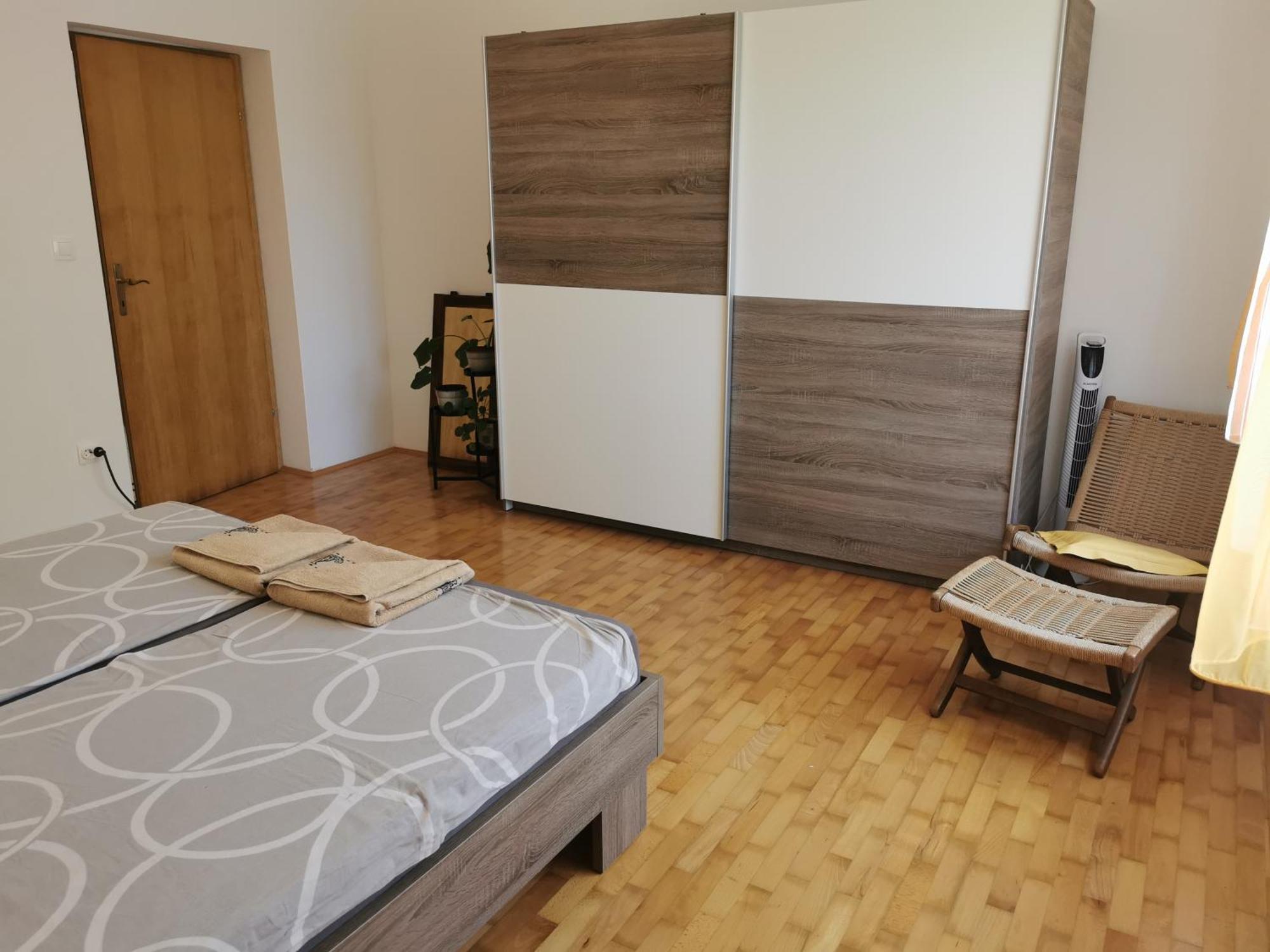 Kira - Spacious With Sea View *