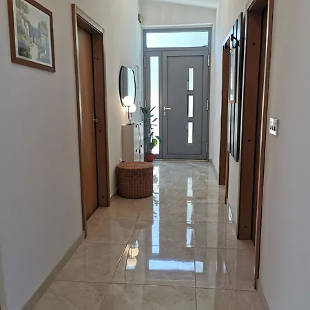 Apartment Kira - Spacious Apartment With Sea View Ližnjan Exterior foto
