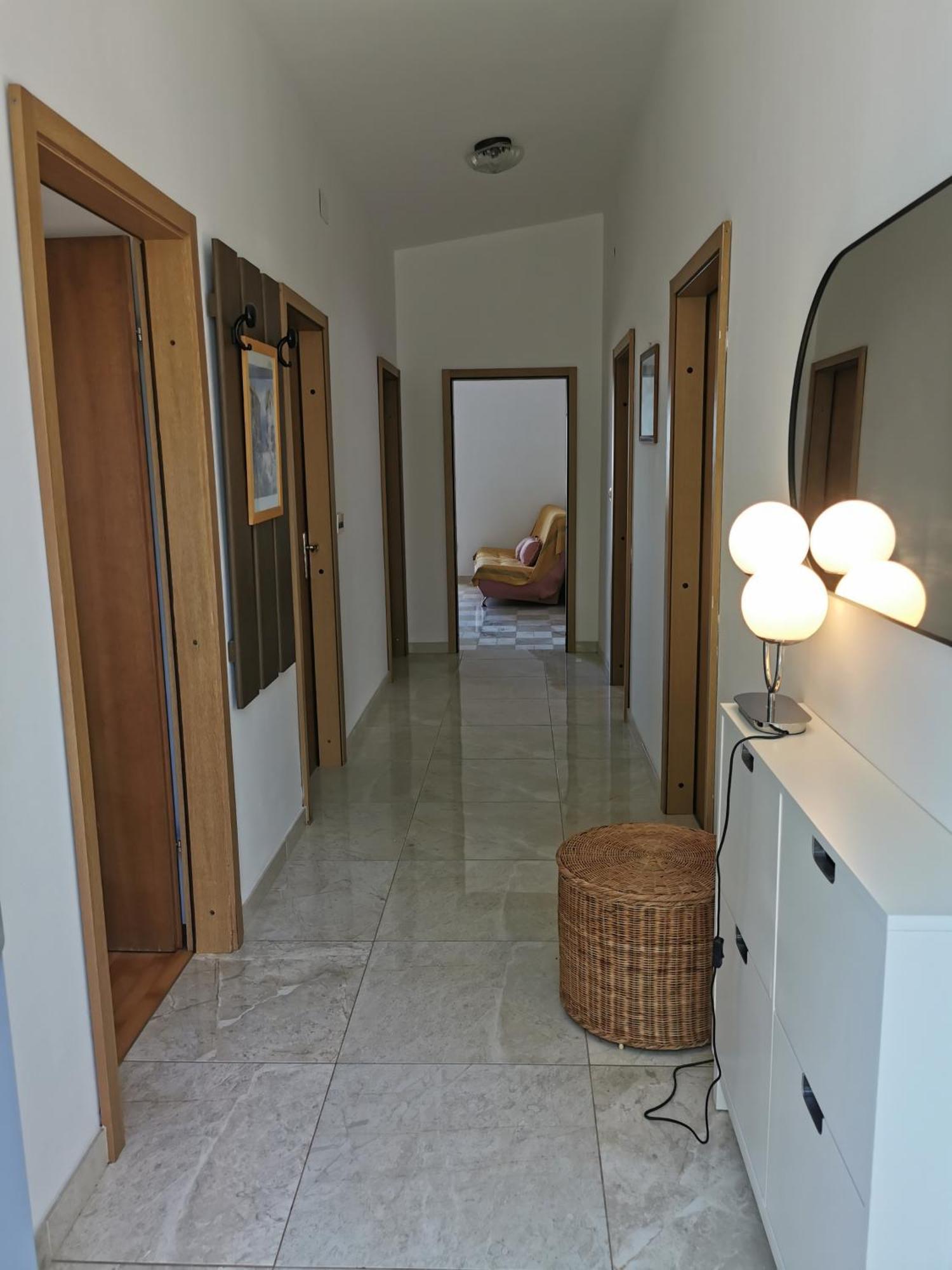 Kira - Spacious With Sea View *